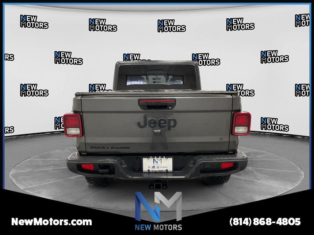 2023 Jeep Gladiator photo 3 of 13