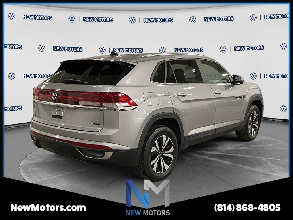 2024 Volkswagen Atlas Cross Sport photo 5 of 16