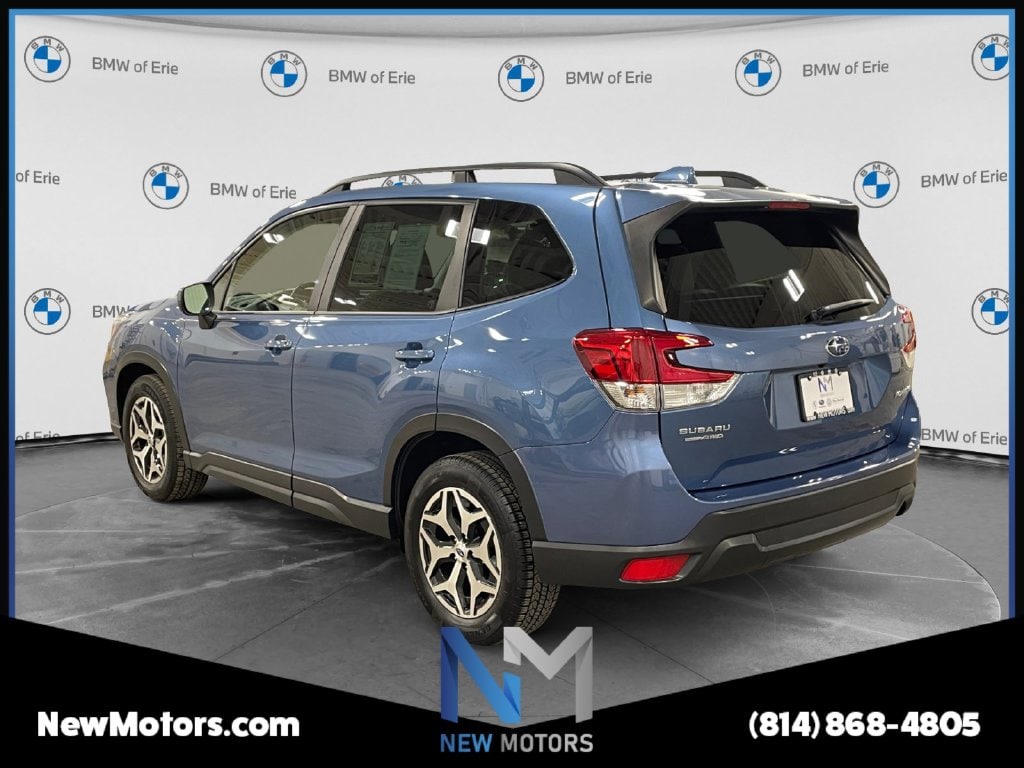 2021 Subaru Forester photo 3 of 17