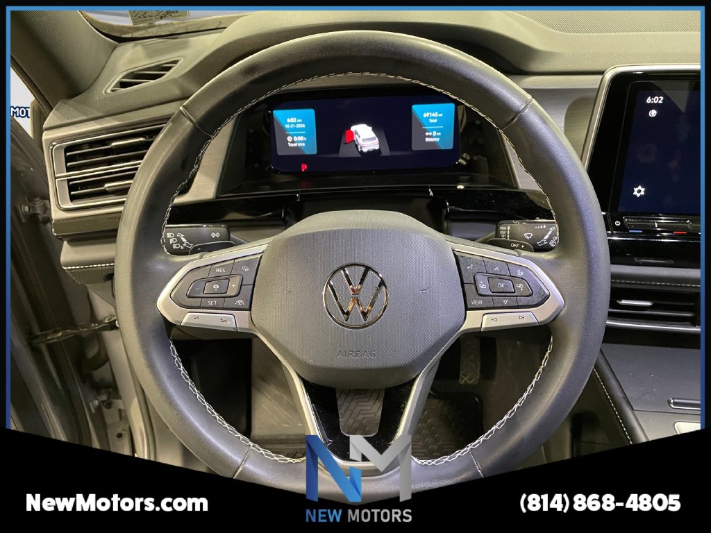 2024 Volkswagen Atlas Cross Sport photo 13 of 16