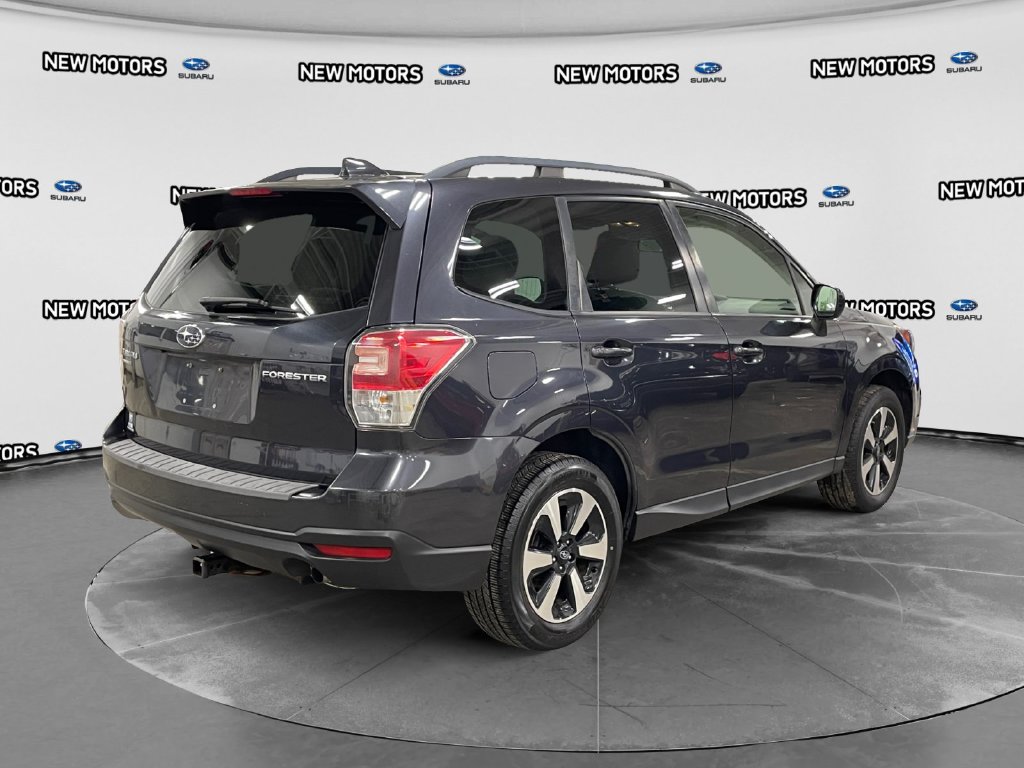 2018 Subaru Forester photo 5 of 16