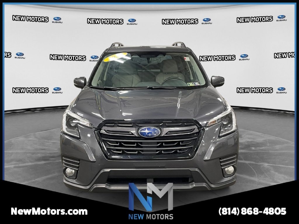 2023 Subaru Forester photo 8 of 17