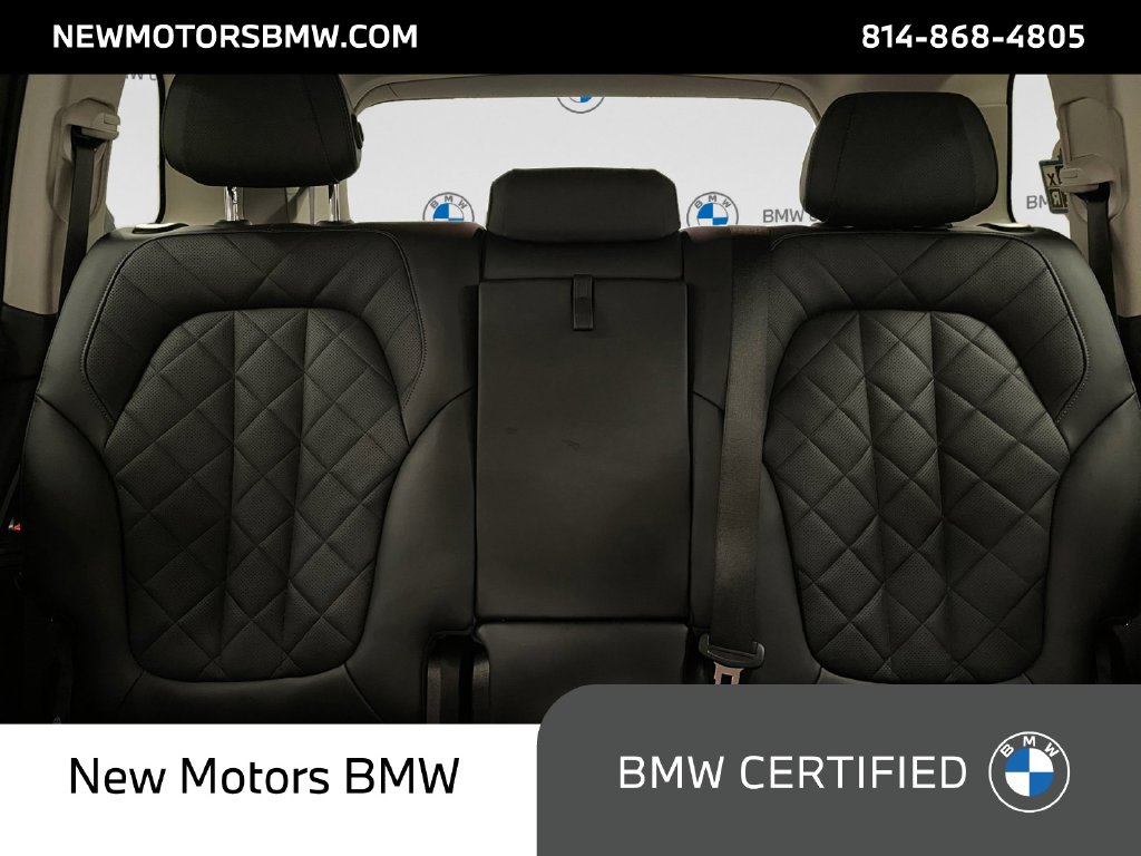 2024 BMW X7 photo 13 of 17