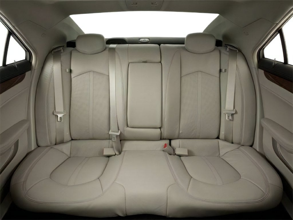 2010 Cadillac CTS photo 10 of 16