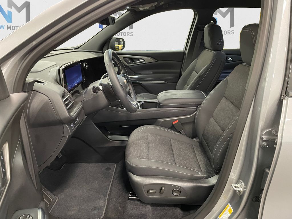 2026 Chevrolet Traverse LT Sterling Gray at Nick Chevrolet