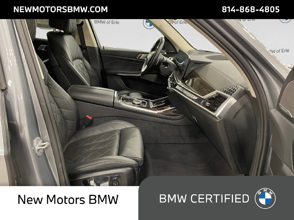 2024 BMW X7 photo 17 of 19
