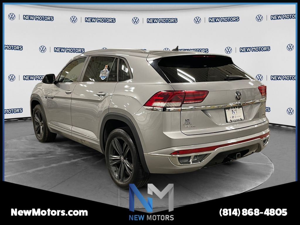 2021 Volkswagen Atlas Cross Sport 3.6L V6 SE w/Technology R-Line 4MOTION Pyrite Silver at New Motors