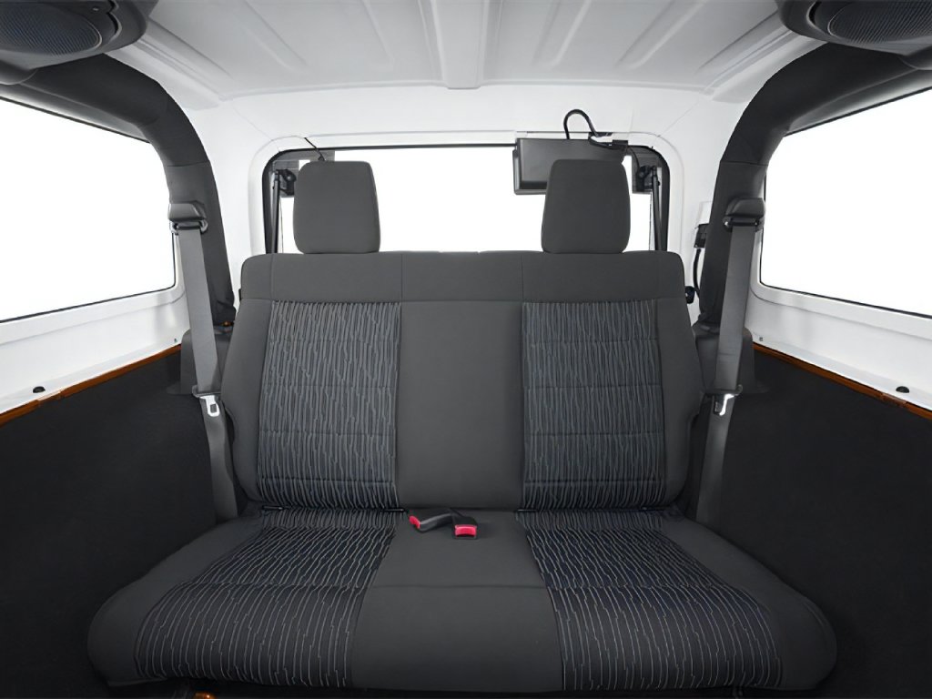 2013 Jeep Wrangler photo 9 of 13