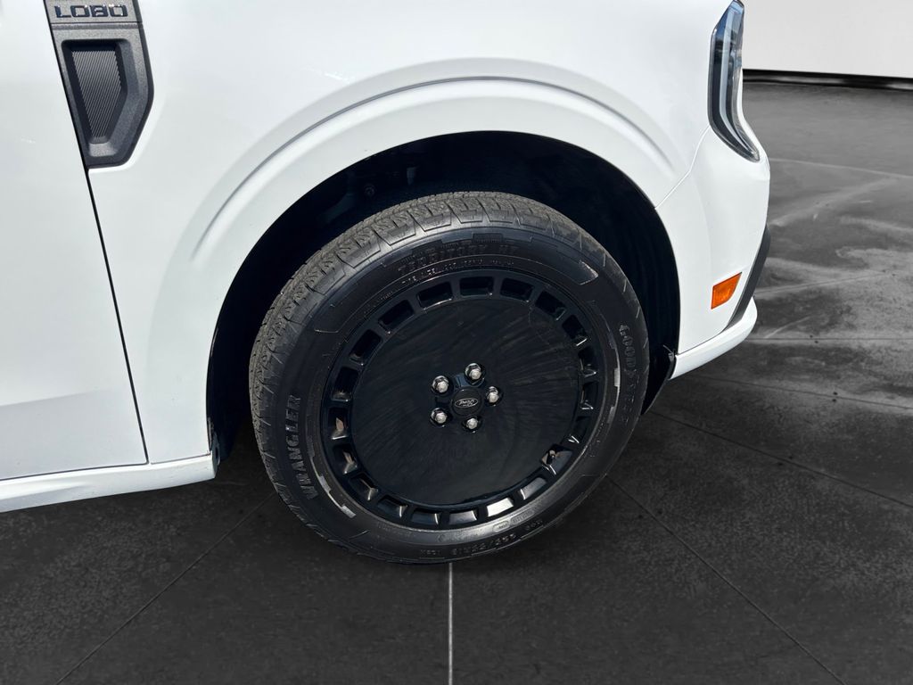 2025 Ford Maverick Lobo Standard Oxford White at New Motors