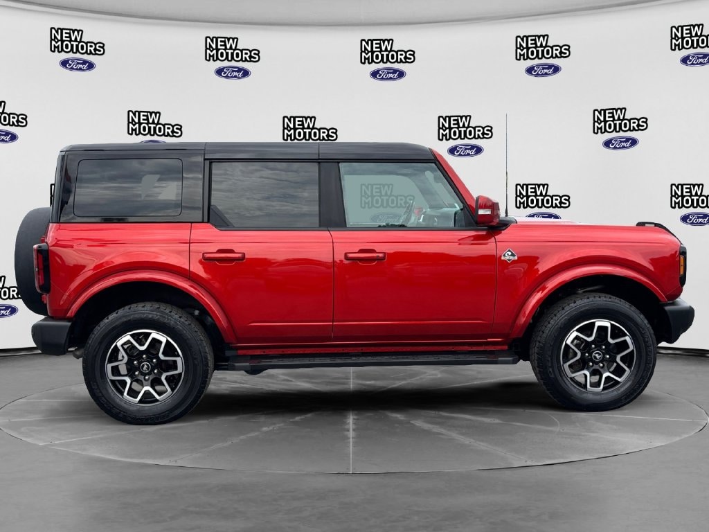 2024 Ford Bronco photo 6 of 16