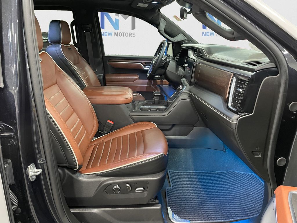 2025 GMC Sierra 1500 Denali Ultimate Titanium at New Motors
