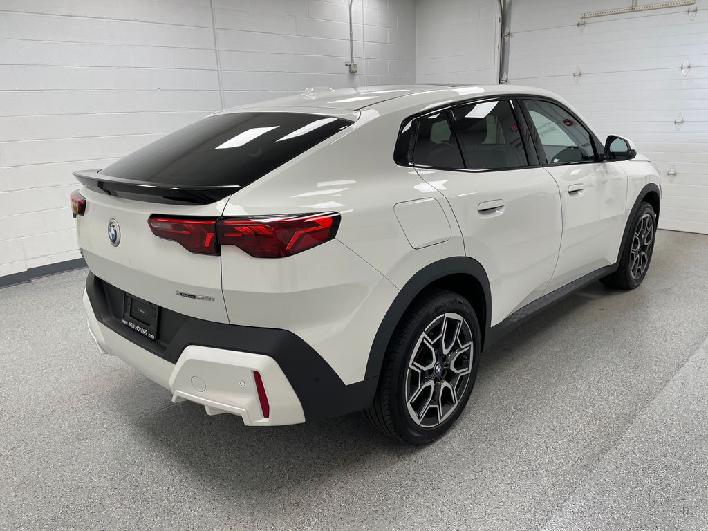 2026 BMW X2 xDrive28i - 8