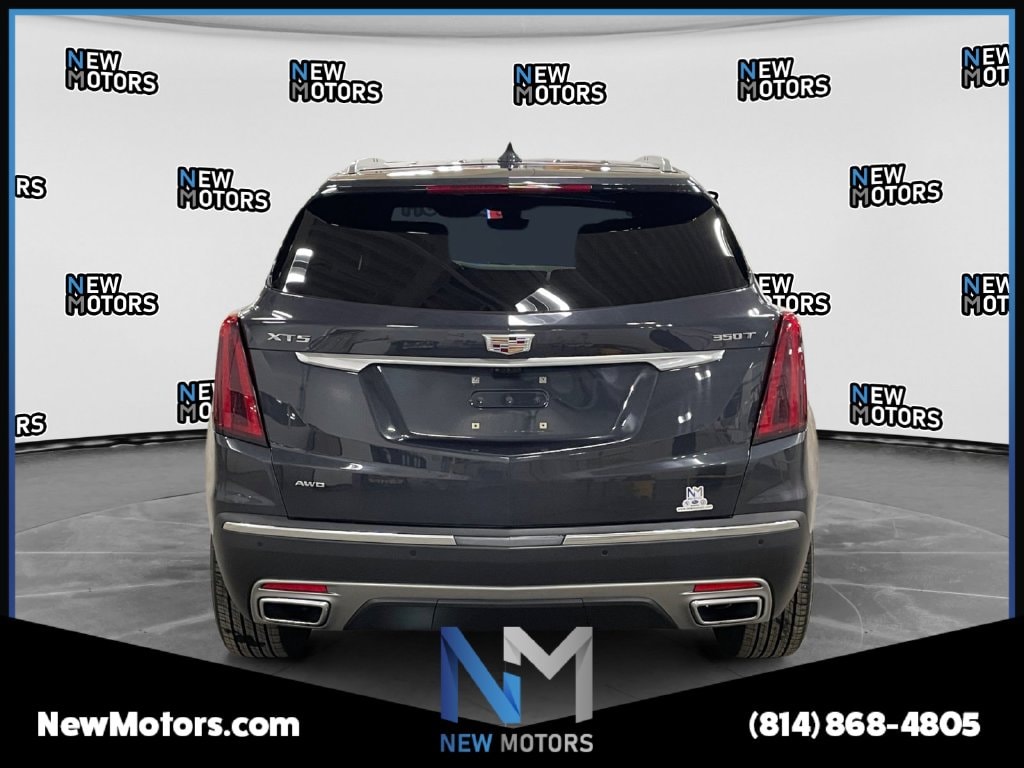 2023 Cadillac XT5 photo 4 of 17