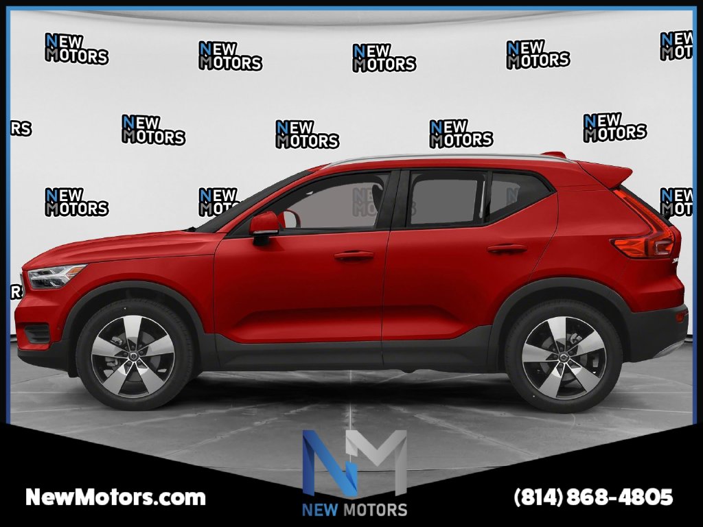2020 Volvo XC40 photo 3 of 11