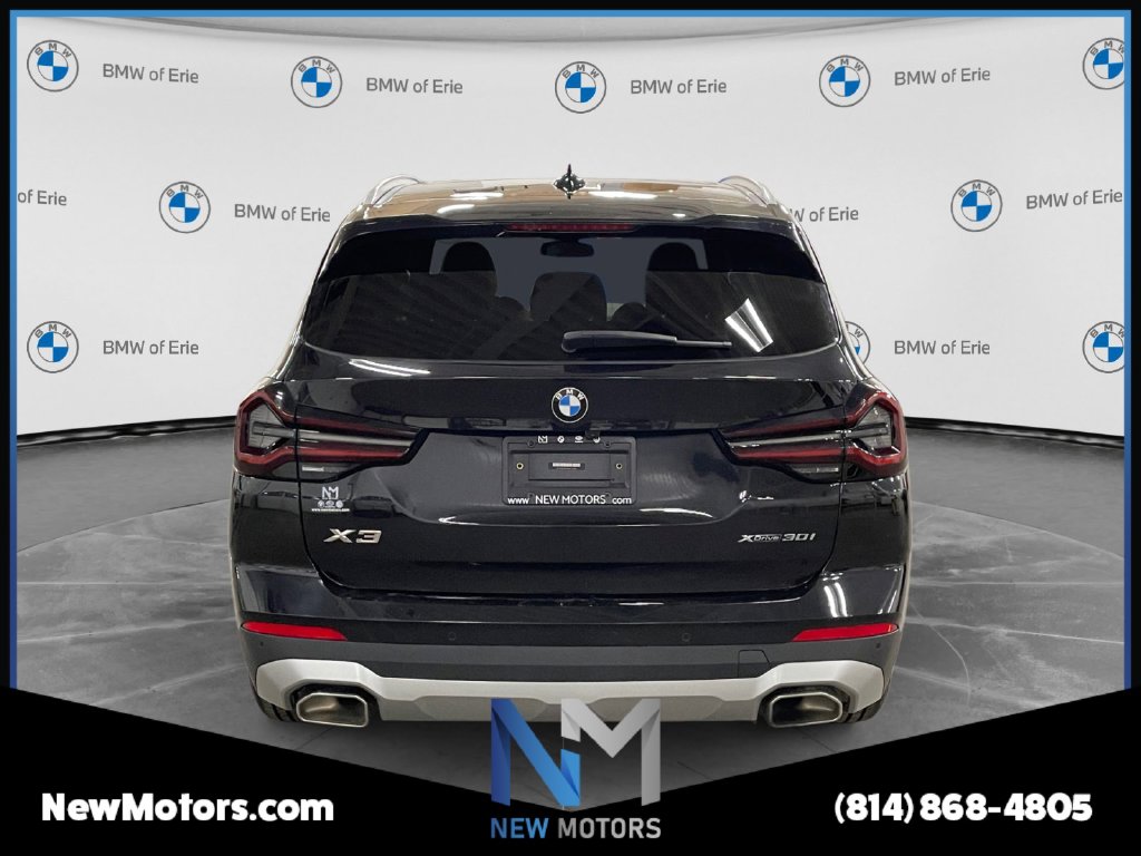 2022 BMW X3 photo 4 of 18