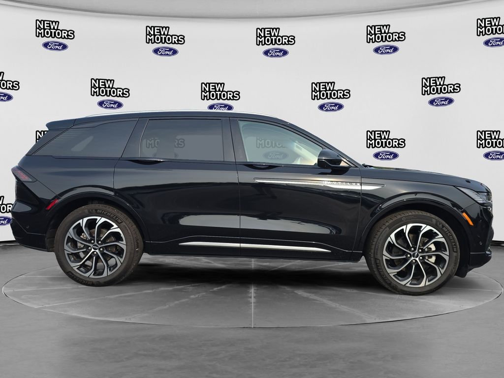 2024 Lincoln Nautilus Reserve Black Metallic at New Motors