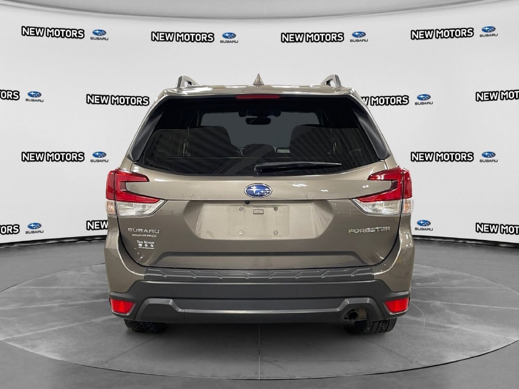 2019 Subaru Forester photo 4 of 16