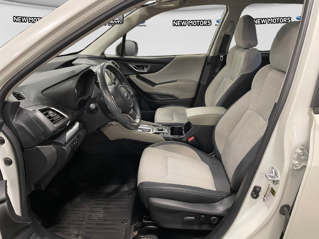 2023 Subaru Forester photo 9 of 17