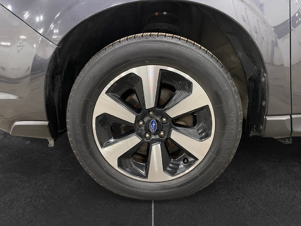 2018 Subaru Forester photo 14 of 16