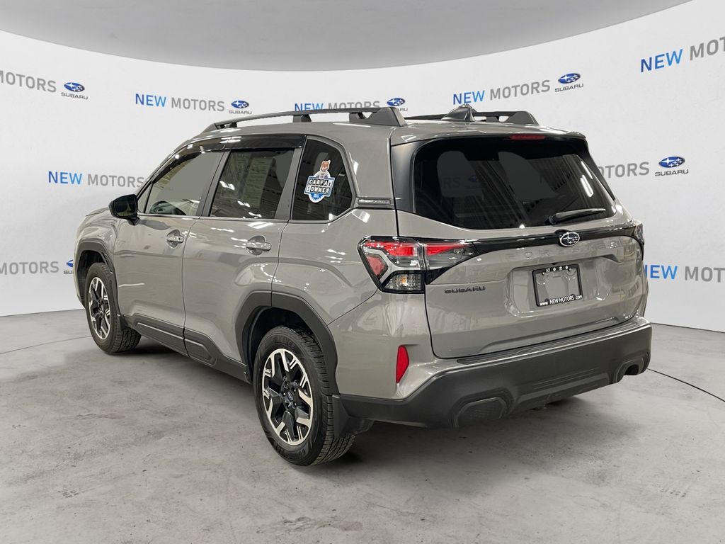 2025 Subaru Forester Premium Pearl at New Motors