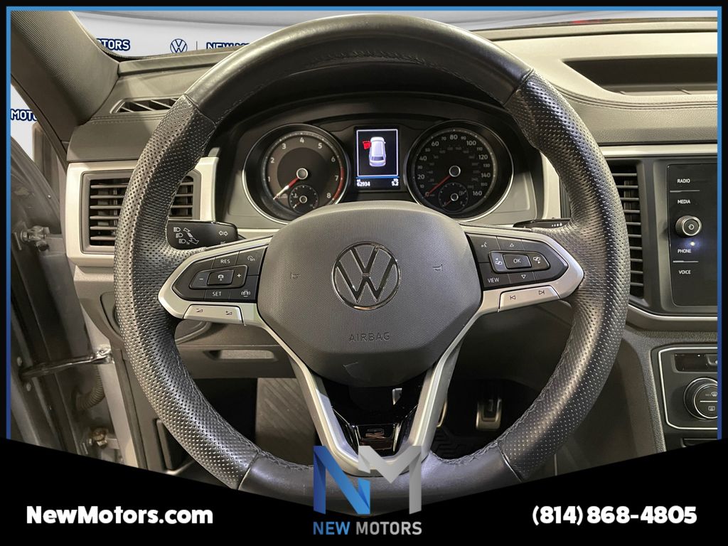 2021 Volkswagen Atlas Cross Sport 3.6L V6 SE w/Technology R-Line 4MOTION Pyrite Silver at New Motors