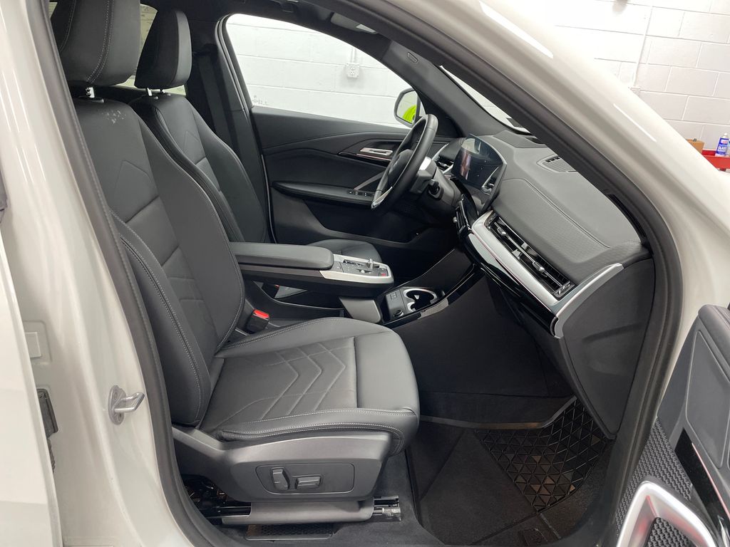 2026 BMW X2 xDrive28i - 9