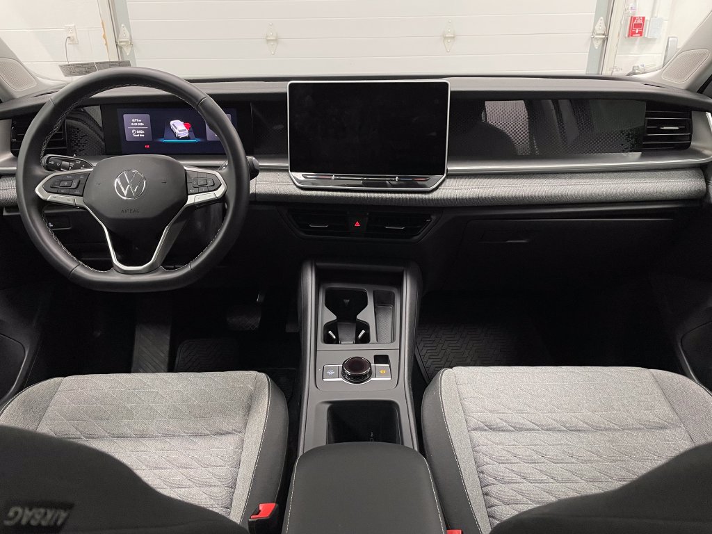 2026 Volkswagen Tiguan photo 12 of 13