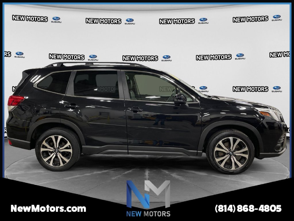 2023 Subaru Forester photo 7 of 18