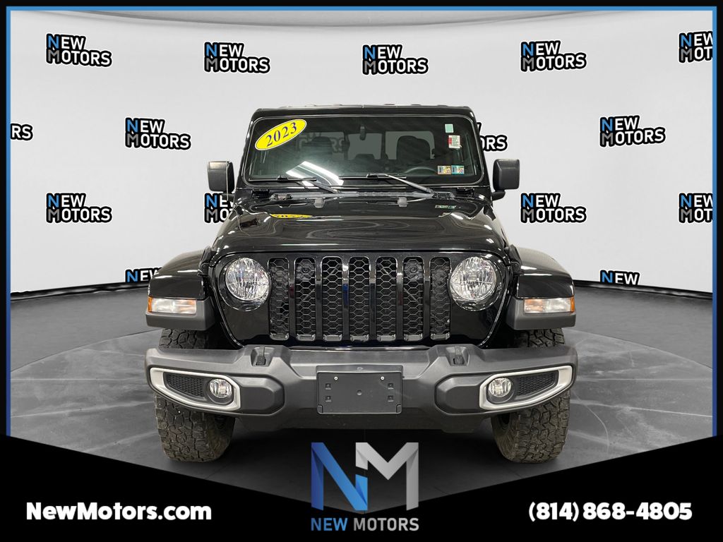 2023 Jeep Gladiator photo 8 of 15