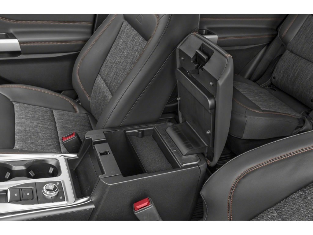 2024 Ford Explorer photo 10 of 12