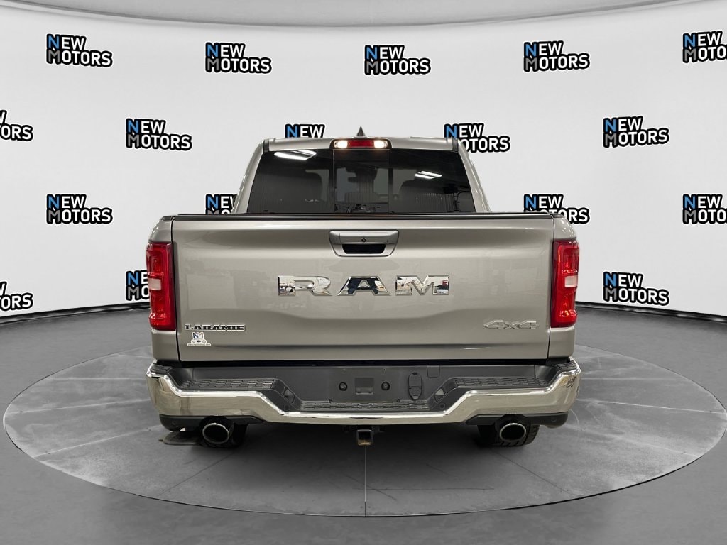 2025 Ram 1500 photo 4 of 15