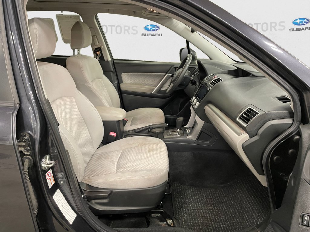 2018 Subaru Forester photo 15 of 16