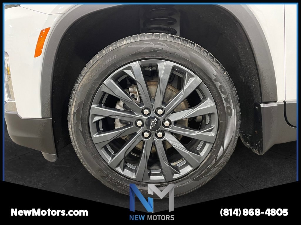 2023 Chevrolet Traverse photo 14 of 17