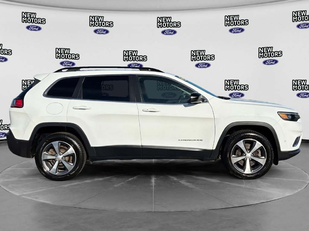 2022 Jeep Cherokee photo 7 of 16
