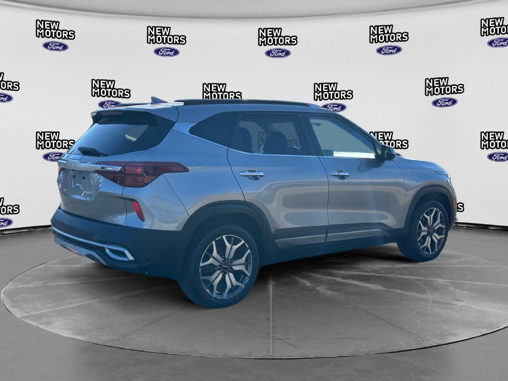 2022 Kia Seltos photo 5 of 16