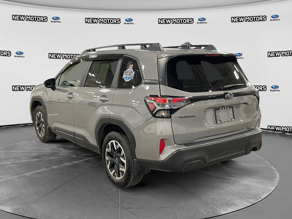 2025 Subaru Forester Premium Pearl at New Motors