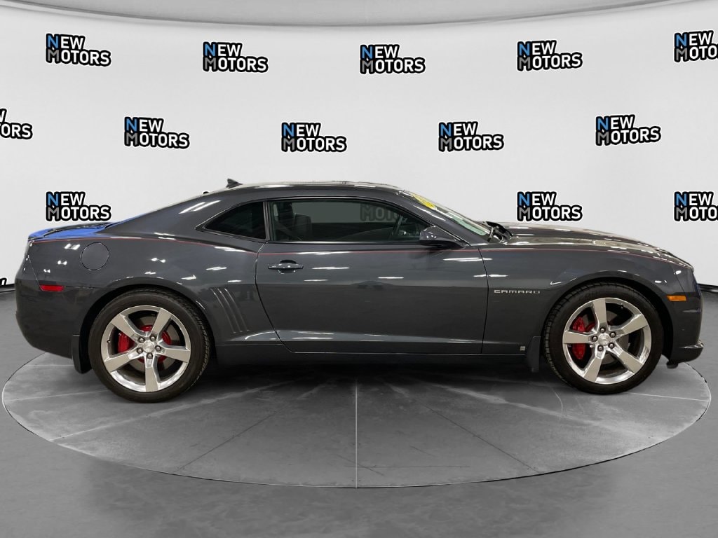 2010 Chevrolet Camaro photo 6 of 15