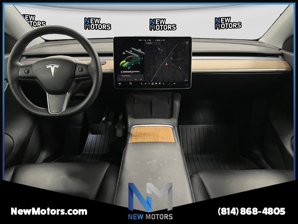 2021 Tesla Model Y photo 10 of 17