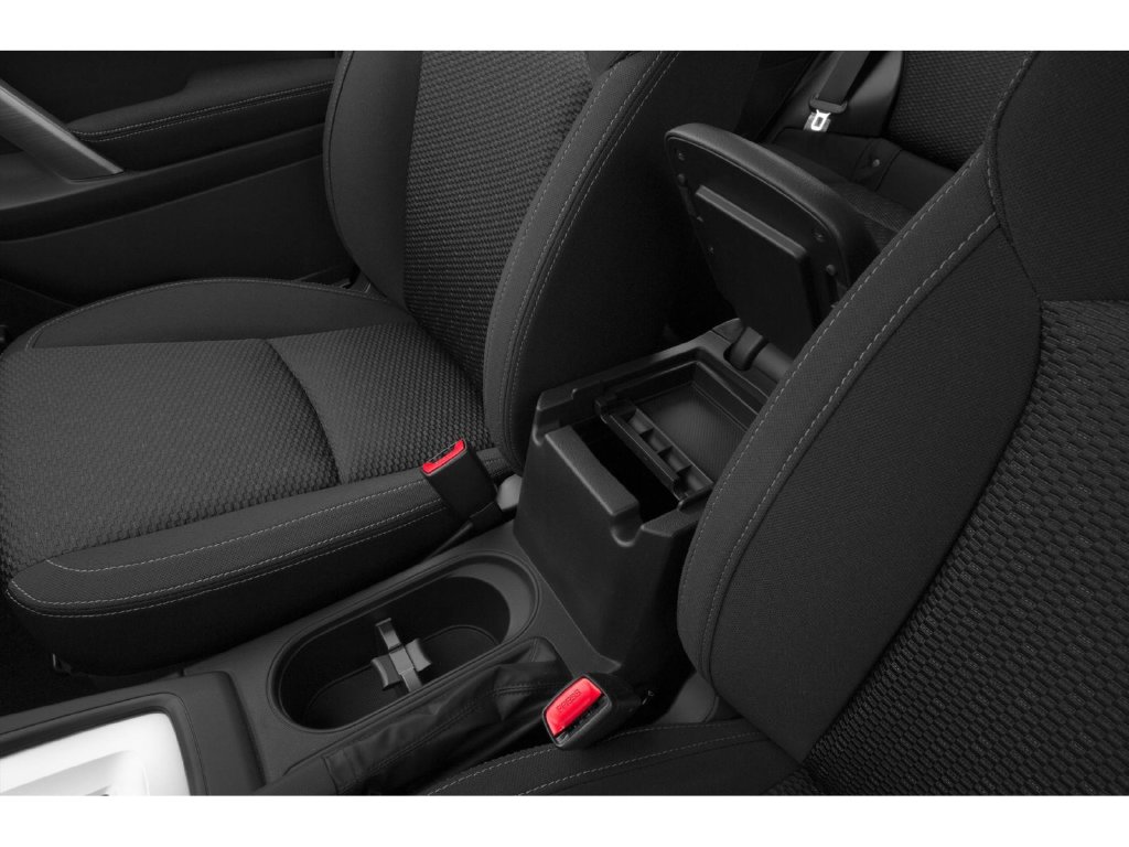 2015 Subaru Forester photo 9 of 10