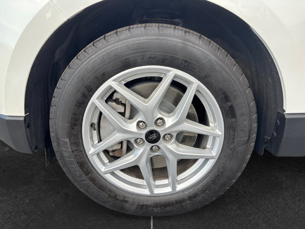 2024 Ford Edge photo 15 of 16