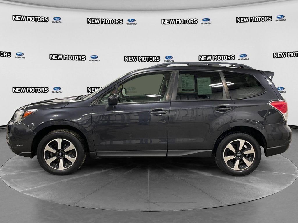 2018 Subaru Forester photo 2 of 16