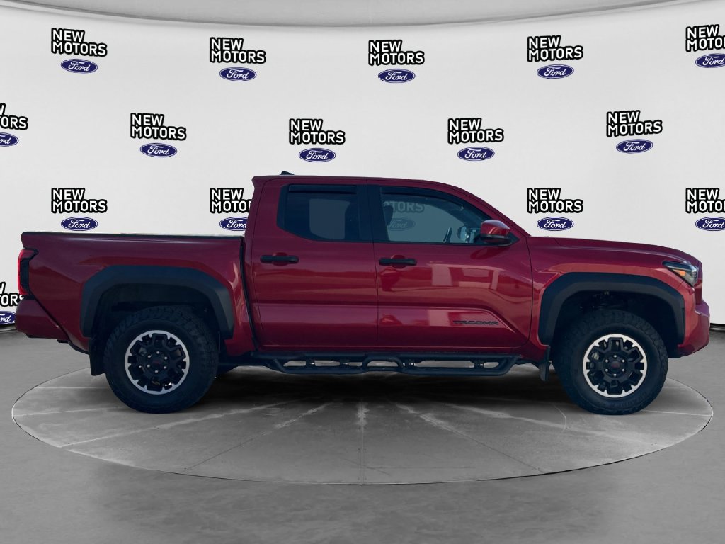 2024 Toyota Tacoma photo 7 of 16