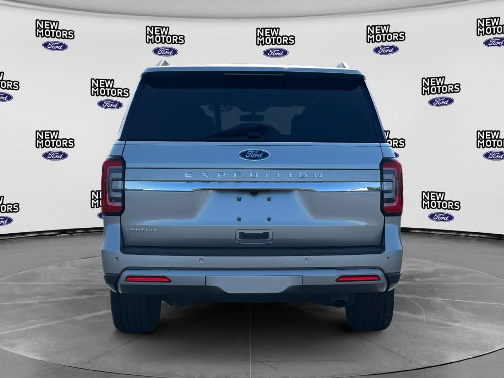 2022 Ford Expedition photo 4 of 17