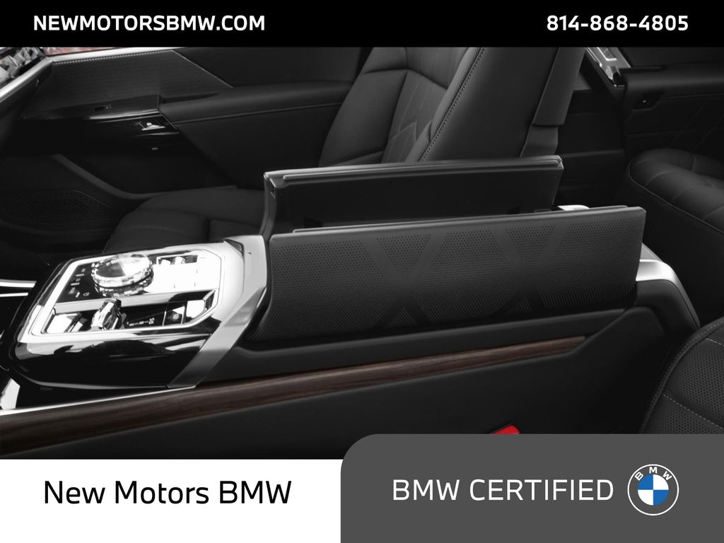 2023 BMW 760i xDrive - 8
