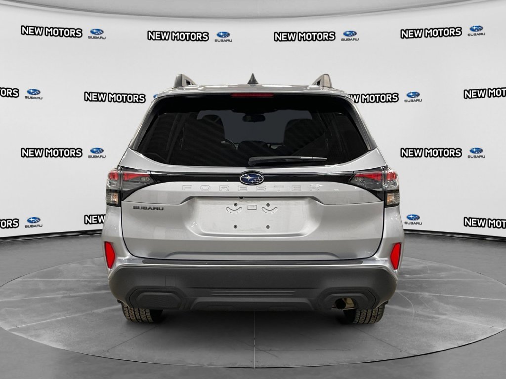 2025 Subaru Forester photo 5 of 18