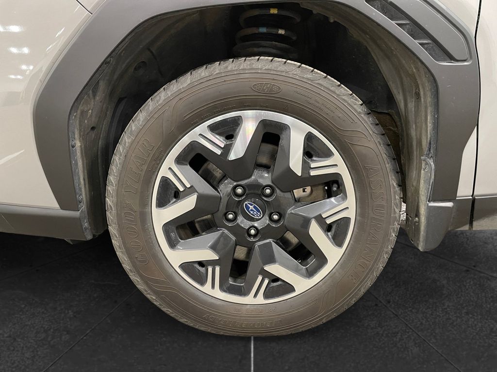 2025 Subaru Forester Premium Pearl at New Motors