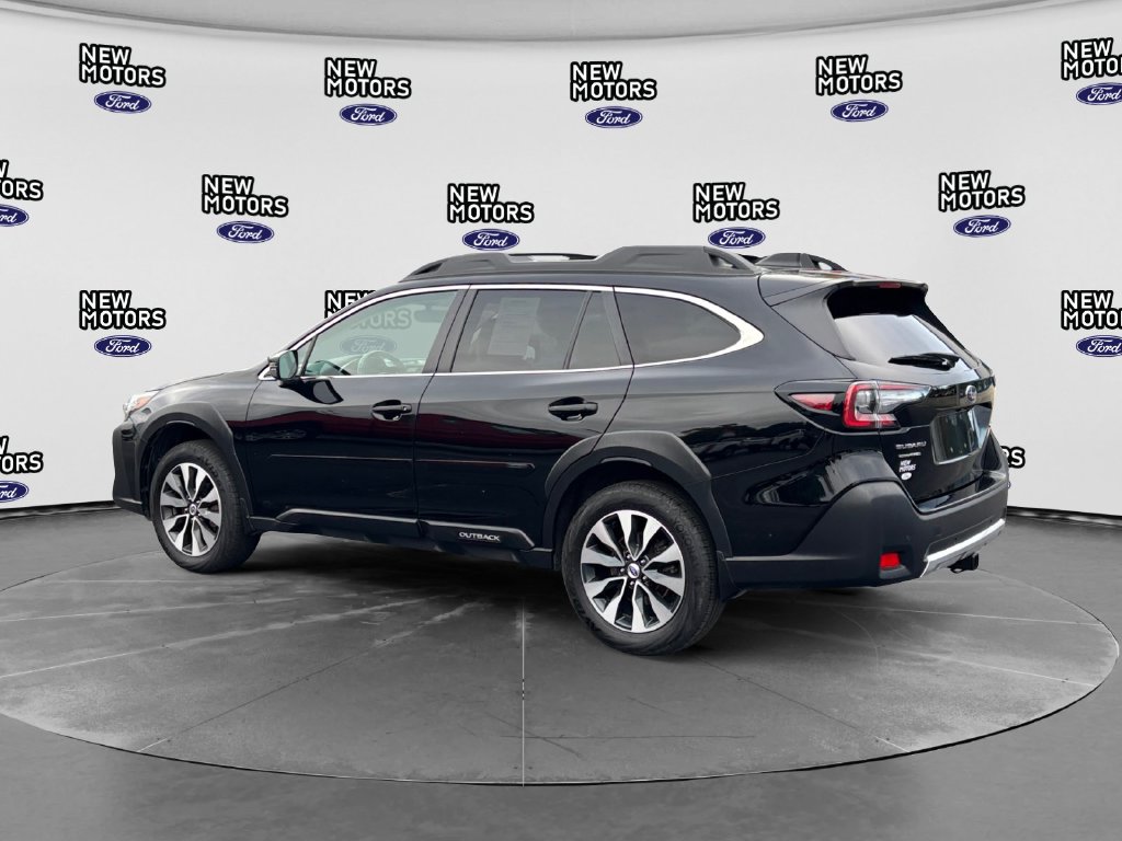 2025 Subaru Outback photo 3 of 15