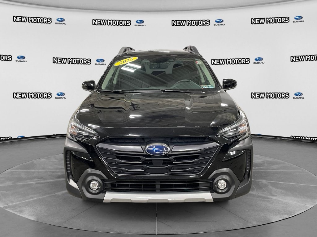 2025 Subaru Outback photo 8 of 17