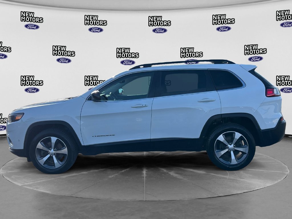 2022 Jeep Cherokee photo 2 of 16
