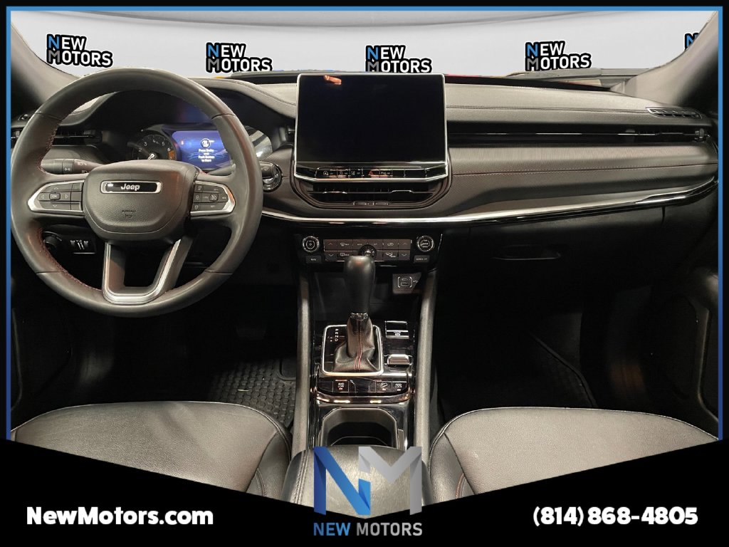 2024 Jeep Compass photo 11 of 16